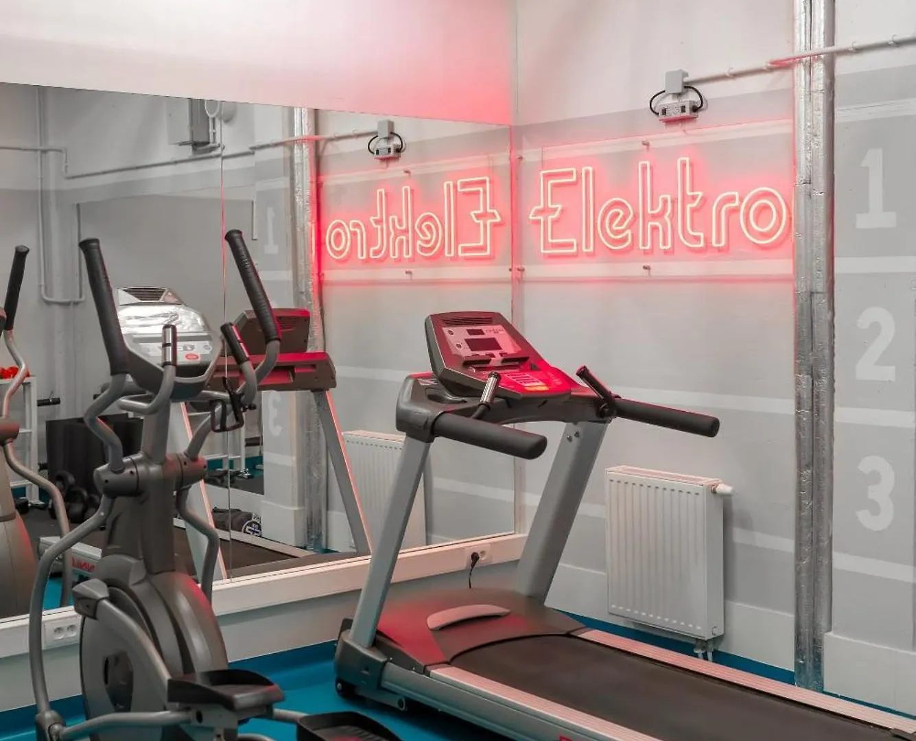 Modern Studios In Wroclaw With Desk For Remote Work And Access To The Gym By Noclegi Renters شقة