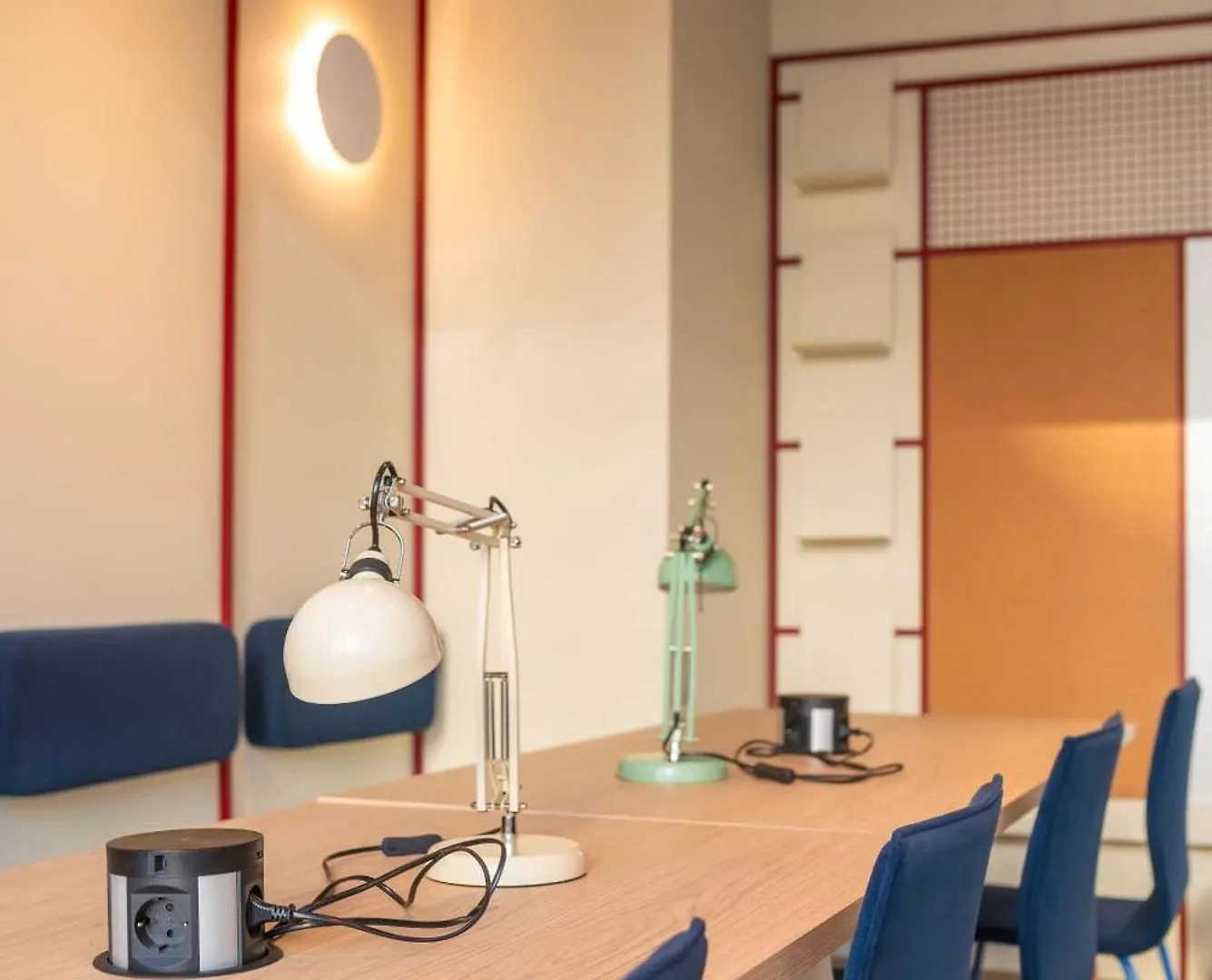 Modern Studios In Wroclaw With Desk For Remote Work And Access To The Gym By Noclegi Renters