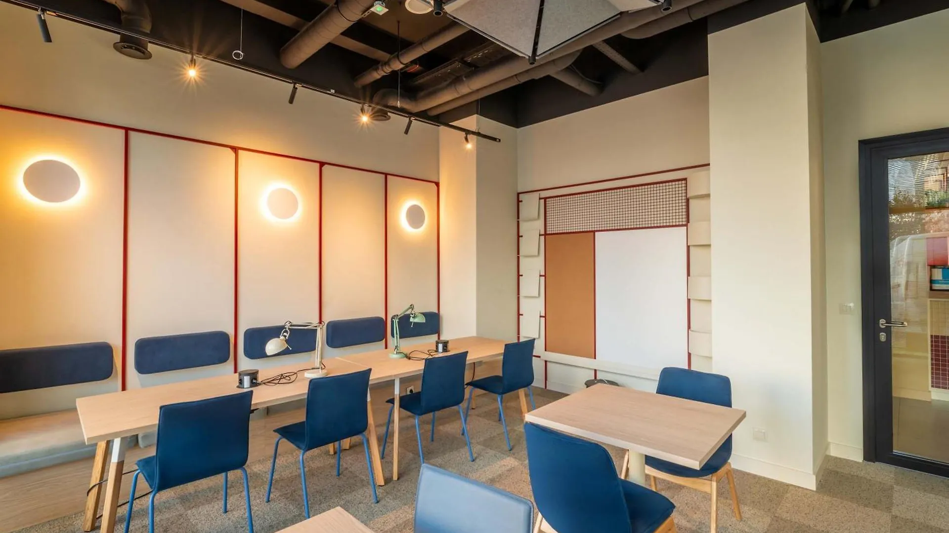 Modern Studios In Wroclaw With Desk For Remote Work And Access To The Gym By Noclegi Renters شقة